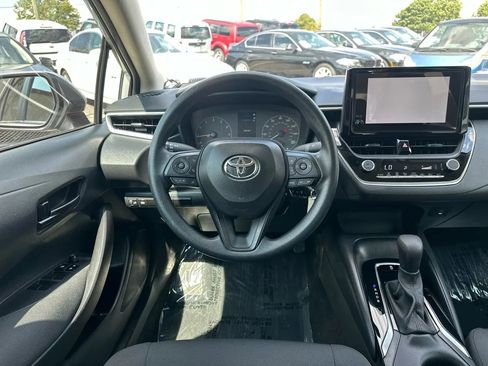 Used 2024 Toyota Corolla LE FWD image 22