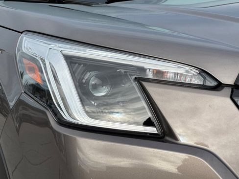 Used 2023 Subaru Forester Premium image 9