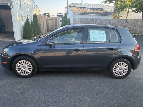 Used 2013 Volkswagen Golf 4-Door FWD image 3