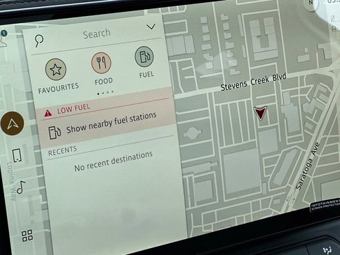 New 2026 Land Rover Defender 130 X-Dynamic SE image 22