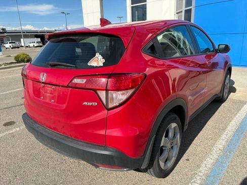 Used 2018 Honda HR-V LX image 3