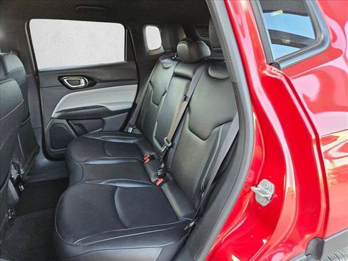 Used 2025 Jeep Compass Limited AWD/4WD image 13
