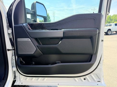 Used 2024 Ford F350 Lariat w/ Lariat Ultimate Package AWD/4WD image 41