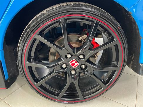 Used 2021 Honda Civic Type R image 11