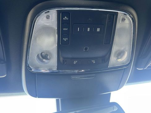 New 2023 Dodge Charger R/T w/ Plus Group image 31