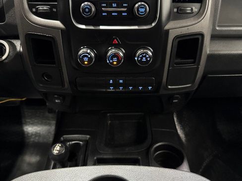 Used 2018 RAM 3500 Tradesman image 21