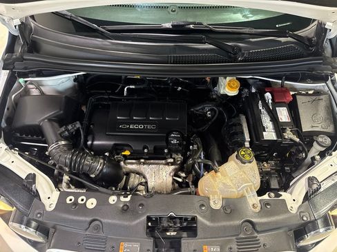 Used 2015 Chevrolet Sonic LTZ FWD image 39