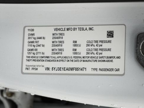 Used 2021 Tesla Model 3 Standard Range Plus image 33