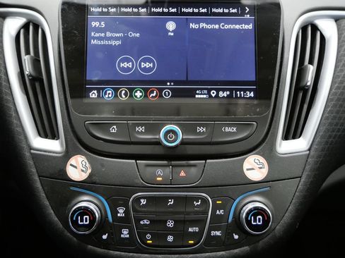 Used 2023 Chevrolet Malibu LT FWD image 21