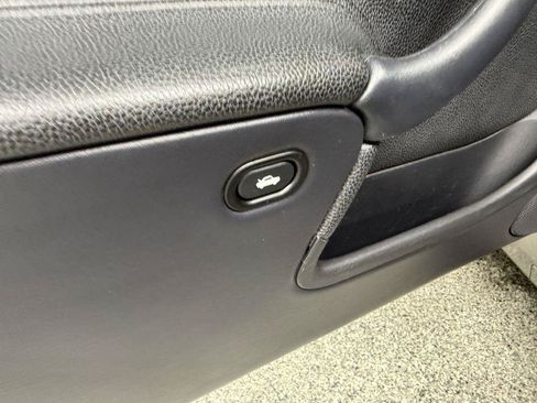 Used 2002 Saab 9-3 Viggen FWD image 27