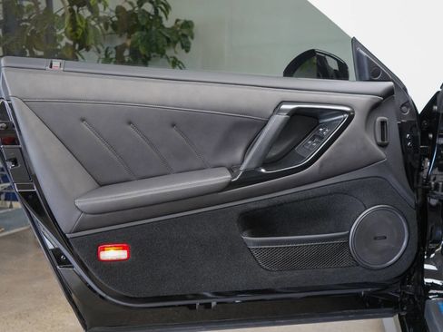 Used 2021 Nissan GT-R Premium image 40