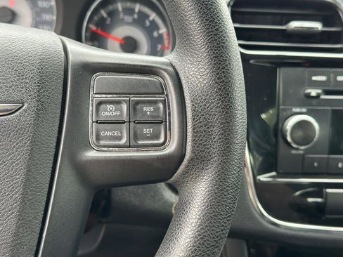 Used 2012 Chrysler 200 LX FWD image 22