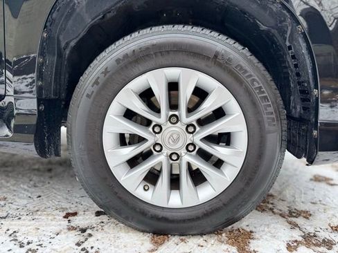 Used 2019 Lexus GX 460 image 9