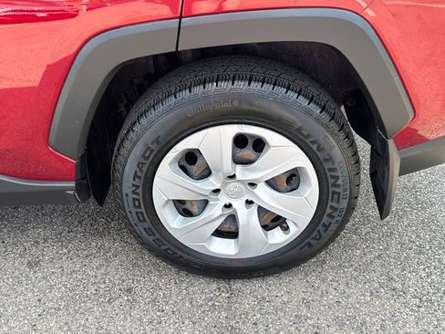 Used 2019 Toyota RAV4 LE w/ All Weather Liner Package AWD/4WD image 38