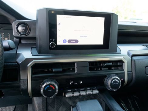 Certified 2024 Toyota Tacoma SR5 AWD/4WD image 17