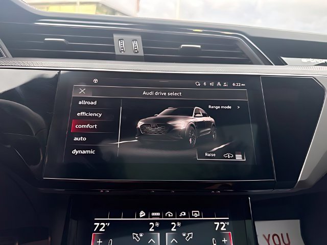 Used 2024 Audi SQ8 e-tron Premium Plus w/ Black Optic Package AWD/4WD image 27