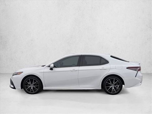 Certified 2024 Toyota Camry SE FWD image 9