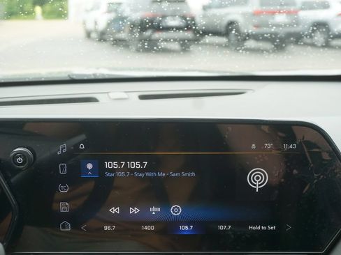 Used 2024 Chevrolet Trax RS w/ Sunroof Package FWD image 13