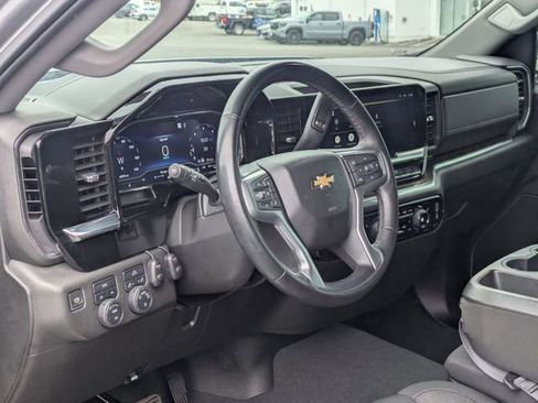 Used 2023 Chevrolet Silverado 1500 LT image 14