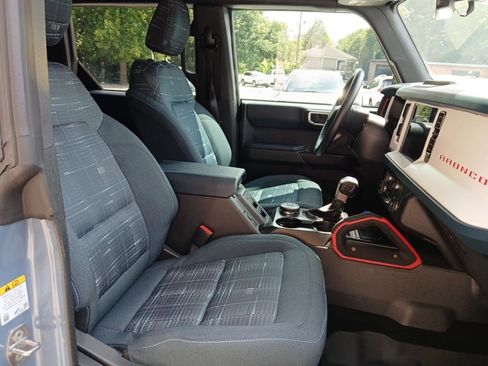 Used 2025 Ford Bronco Heritage Edition AWD/4WD image 16