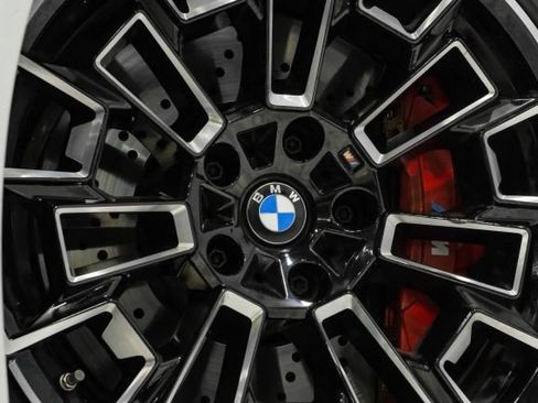 Used 2025 BMW M5 w/ Carbon Package AWD/4WD image 74