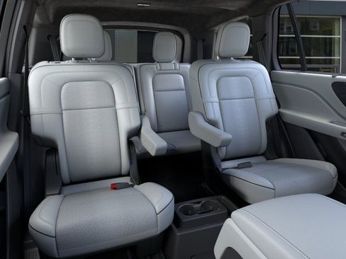 New 2026 Lincoln Aviator Black Label w/ Black Label Special Edition AWD/4WD image 11
