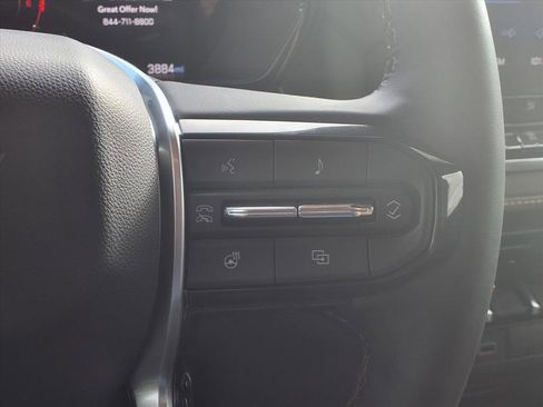 Used 2025 Chevrolet Colorado ZR2 image 16