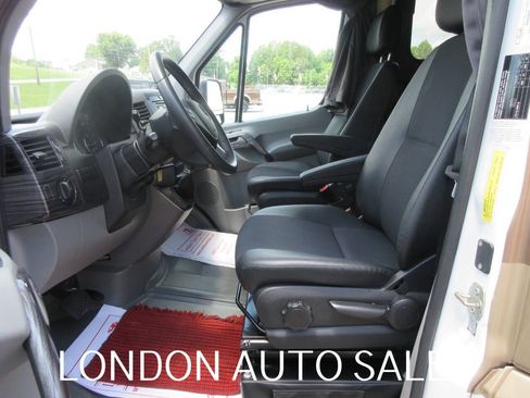 Used 2017 Mercedes-Benz Sprinter 3500 image 13