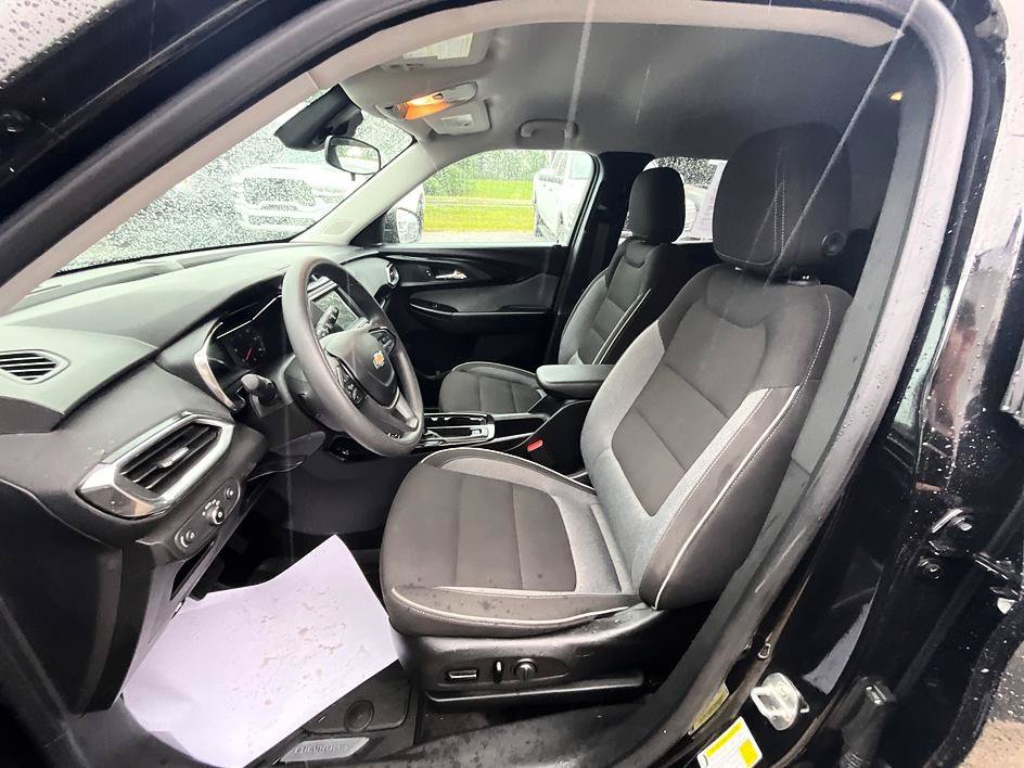 Used 2023 Chevrolet TrailBlazer LT FWD image 15