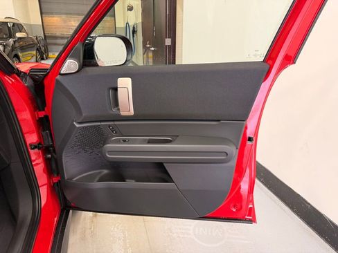 Used 2025 MINI Cooper Countryman S w/ Comfort Package Max image 27