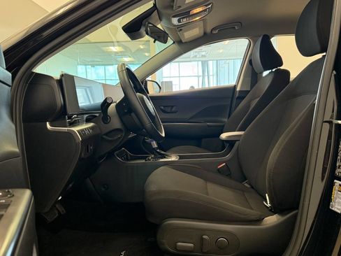Used 2025 Hyundai Kona SEL FWD image 12
