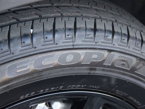 Used 2025 Honda CR-V Sport image 32