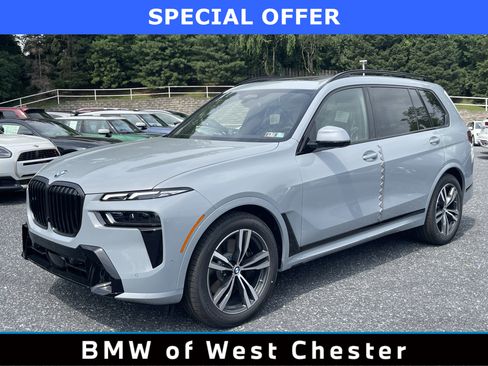 New 2027 BMW X7 xDrive40i w/ M Sport Package AWD/4WD image 1