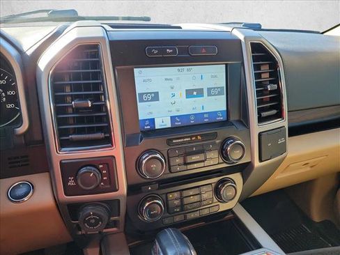 Used 2017 Ford F150 Lariat image 23