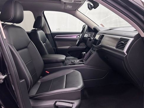 Used 2021 Volkswagen Atlas SE image 25