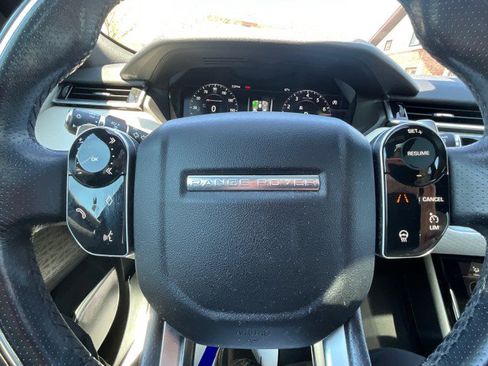 Used 2018 Land Rover Range Rover Velar R-Dynamic SE AWD/4WD image 11