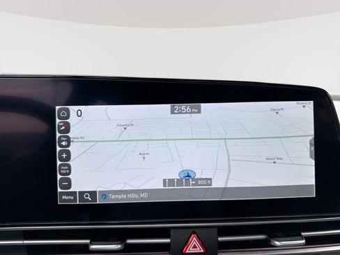 Used 2024 Hyundai Elantra SEL FWD image 19
