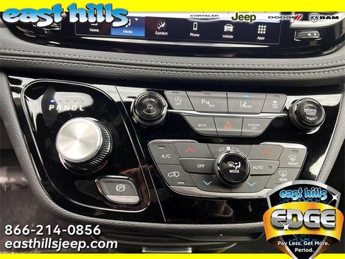 New 2026 Chrysler Pacifica Select w/ S Appearance Package image 7