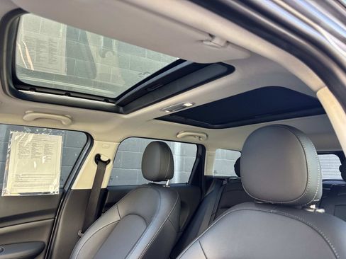 Used 2018 MINI Cooper Clubman ALL4 image 13