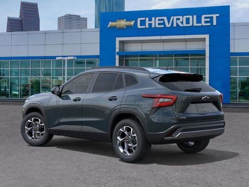 New 2026 Chevrolet Trax LT FWD image 3