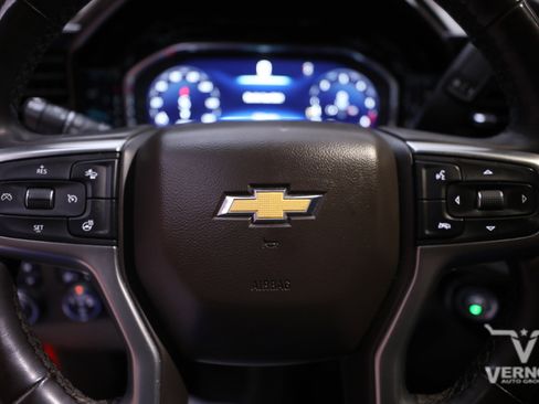 Used 2024 Chevrolet Silverado 3500 LTZ w/ LTZ Convenience Package image 23