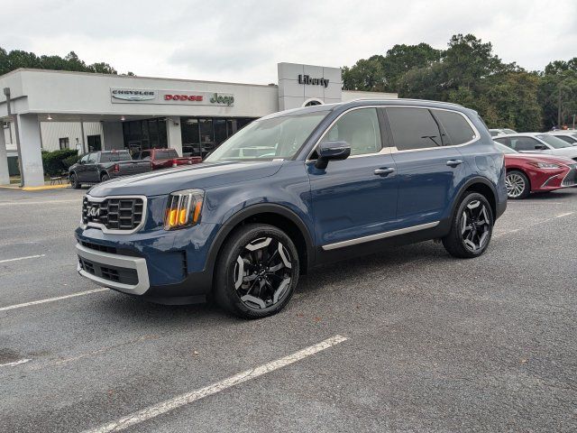 Used 2024 Kia Telluride S w/ S Sunroof Package FWD image 10