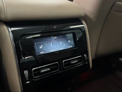 Used 2020 Lincoln Aviator Reserve w/ Equipment Group 201A image 24