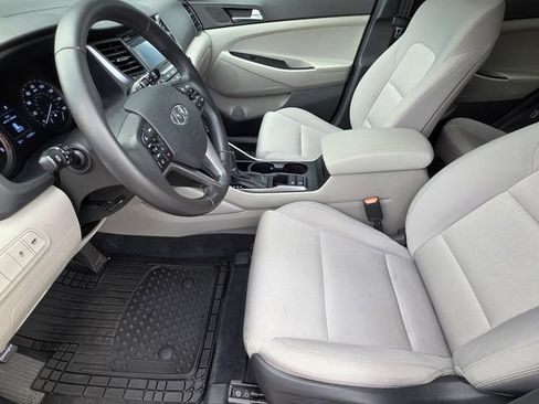 Used 2017 Hyundai Tucson Sport FWD image 6
