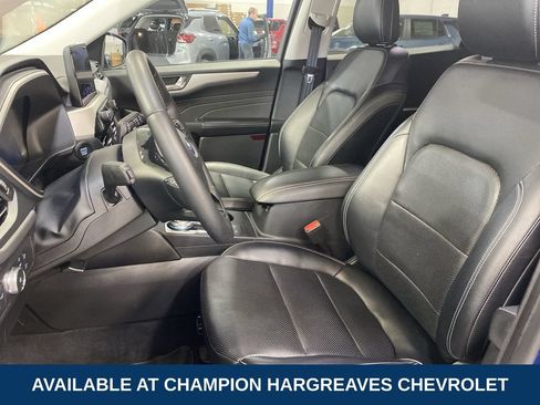 Used 2022 Ford Escape SEL w/ Technology Package AWD/4WD image 26
