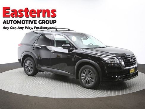 Used 2022 Nissan Pathfinder SV image 50