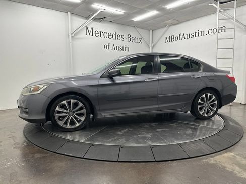 Used 2015 Honda Accord Sport image 4