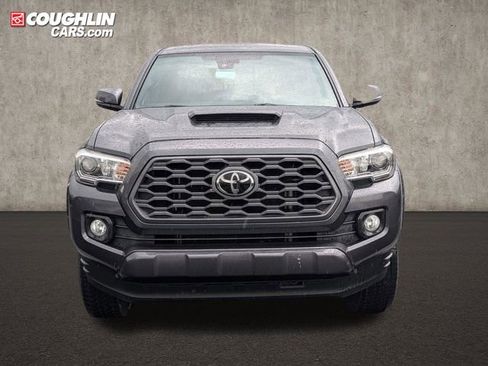 Used 2020 Toyota Tacoma TRD Sport AWD/4WD image 2