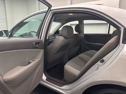 Used 2010 Hyundai Sonata GLS image 6