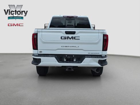 Used 2025 GMC Sierra 2500 Denali Ultimate w/ Max Trailering Package AWD/4WD image 16